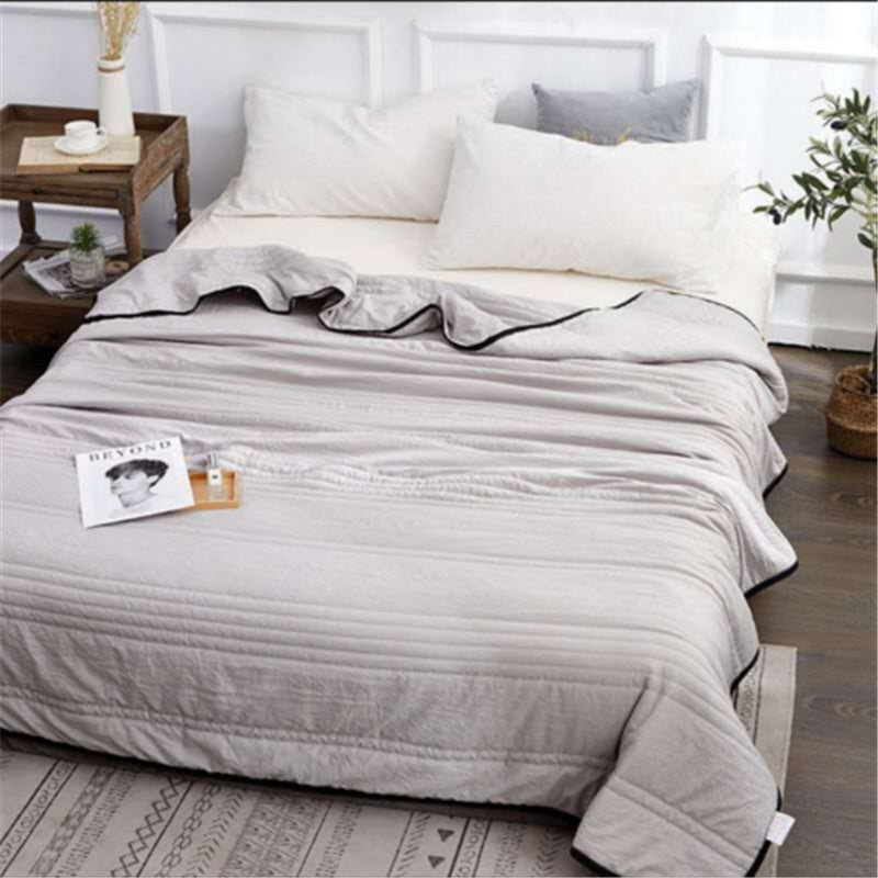 Cooling Summer Quilt - Lightweight Air Conditioning Blanket